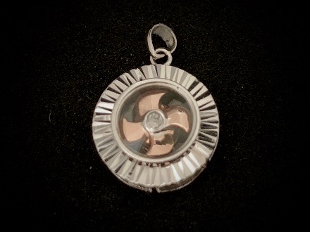 HKJ Fortune Fan Necklace